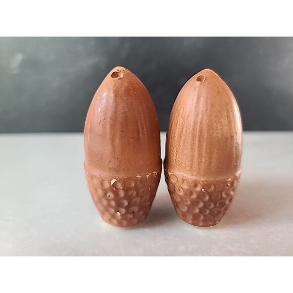 Vintage Acorn Salt And Pepper Shakers - Picture 3 of 10